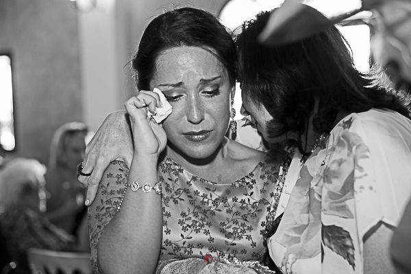 lágrimas de alegría en el banquete de la boda