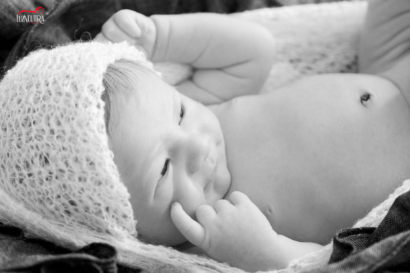 Las fotos de los primeros días de un bebé son importantes, cambian cada día, y es bueno conservar sus recuerdos para siempre